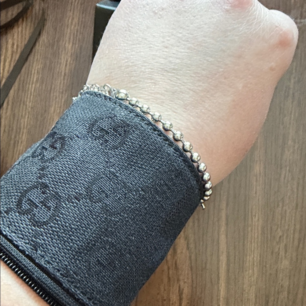 Gucci Beige Wristband Wallet - Picture 11 of 11
